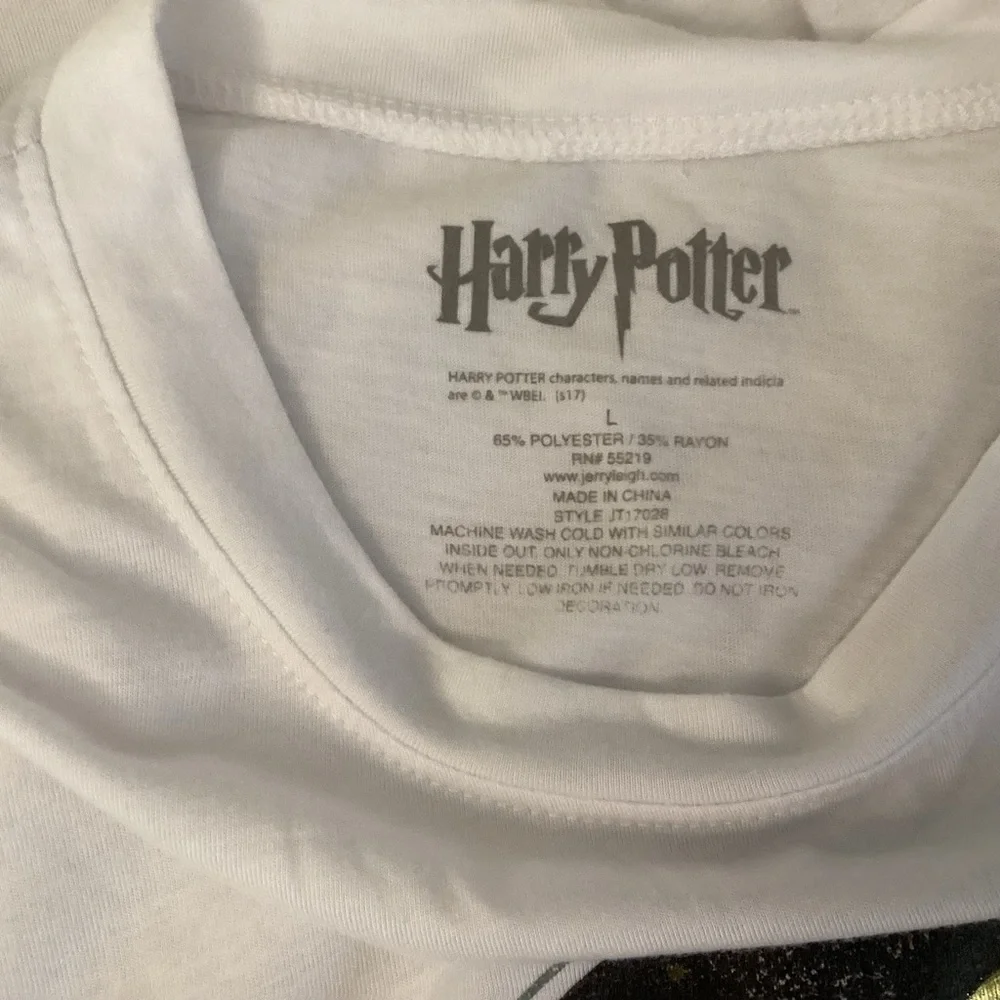 Harry Potter Women’s White Short Sleeved Graphic Tee.  Size L. - Picture 3 of 3